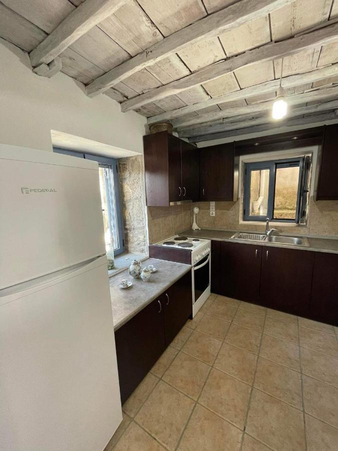 Stonehouse 2 Tatil Evi Kontias
